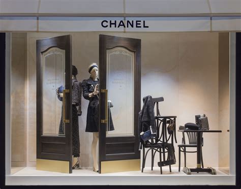 chanel window|chanel window displays.